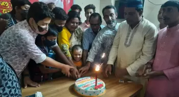লালমনিরহাটে প্রধানমন্ত্রী শেখ হাসিনা'র ৭৫তম শুভ জন্মদিন উপলক্ষে কেককাটা ও দোয়া মাহফিল